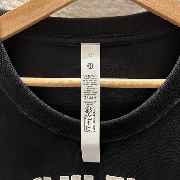 NWT Lululemon Relaxed Fit 100% Cotton Jersey Graphic Tee Shirt Black 1998 Sz12 - Picture 4 of 7
